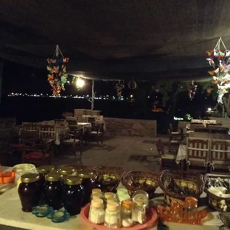 Bronz בית הארחה Ayvacik (Canakkale)